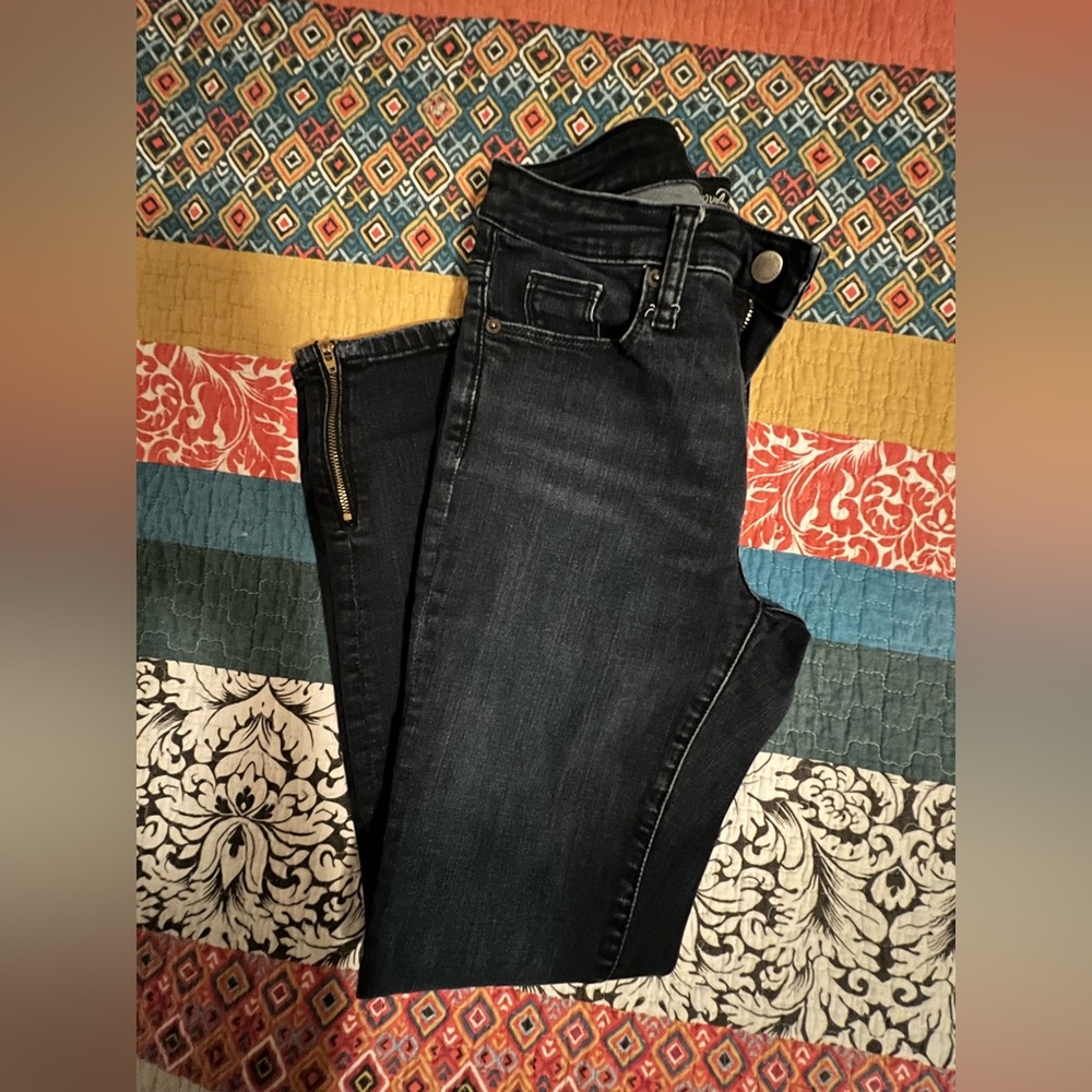 Women's High-Rise Skinny Jeans | Dark Wash | Zipper Ankle